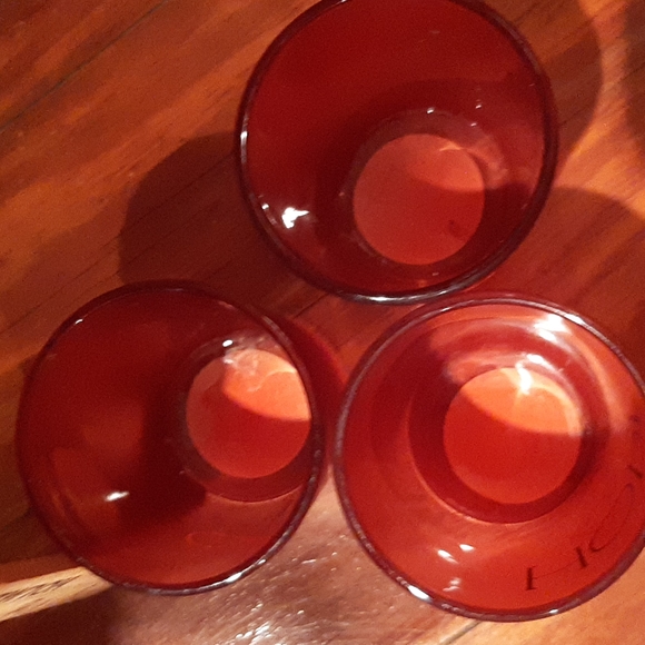 Finest Fragrance votive cups set of 3 red - Picture 5 of 6
